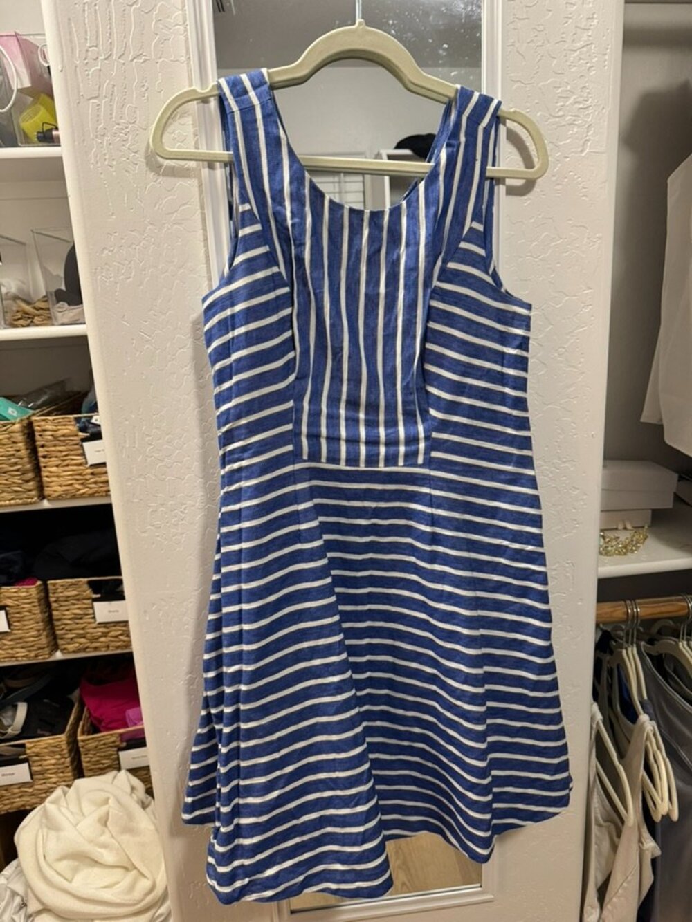 Vineyard Vines Blue White Striped Fit and Flare Dress Nautical Preppy Size 8